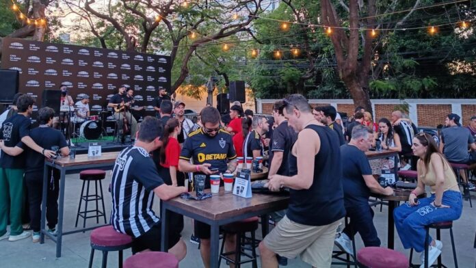 Lanús x Atlético-MG: torcedores perdem final após serem reprovados no bafômetro e são encaminhados para delegacia