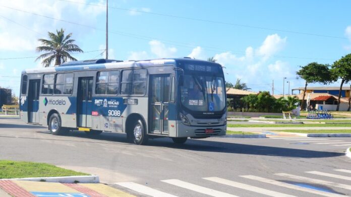 Linhas de ônibus sofrem mudanças em Aracaju (SE) neste domingo (16) durante Pré-Caju 2025, evento na Orla de Atalaia