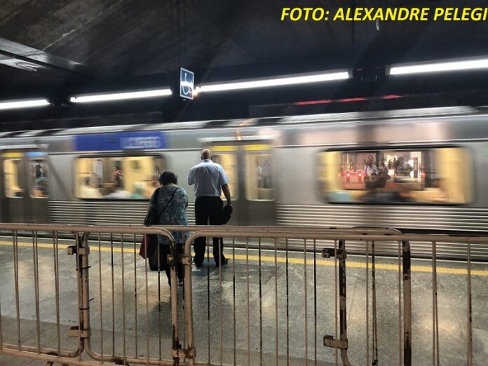Metrô de São Paulo opera com velocidade reduzida nas Linhas 1-Azul e 3-Vermelha na manhã deste sábado (22)