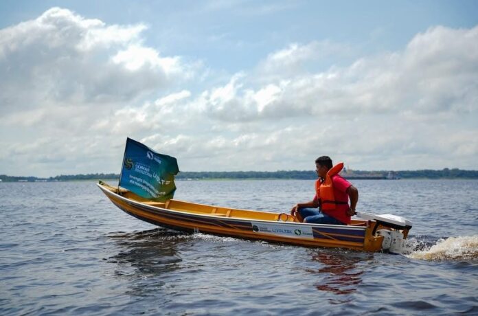 No Amazonas, a global Livoltek dá passo gigante para a transição energética e entrega motores elétricos sustentáveis a pescadores do Careiro da Várzea