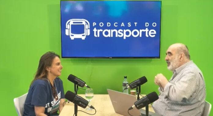 Podcast do Transporte grava episódio especial com Niege Chaves direto da Arena ANTP 2025