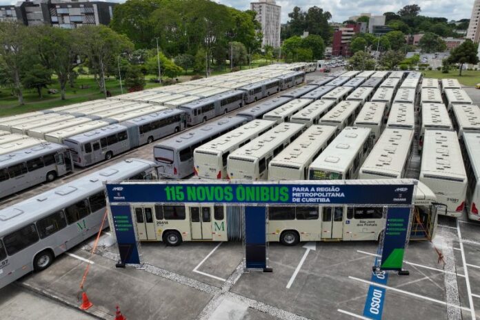 Região metropolitana de Curitiba (PR) conta com 115 novos ônibus para o transporte coletivo