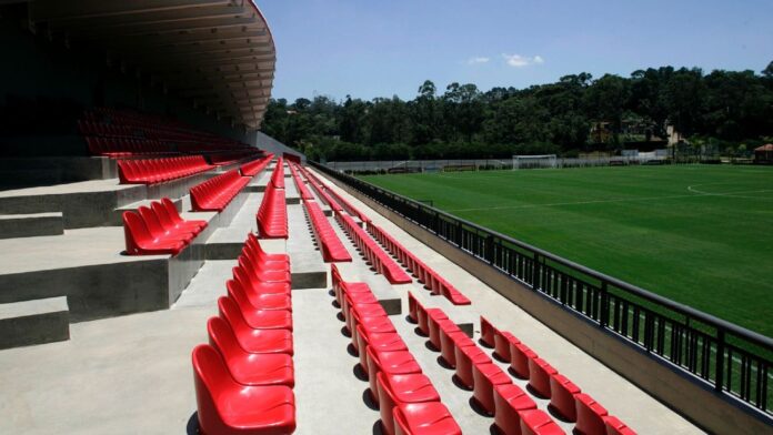 São Paulo planeja instalação de campo com grama sintética em Cotia; veja os detalhes