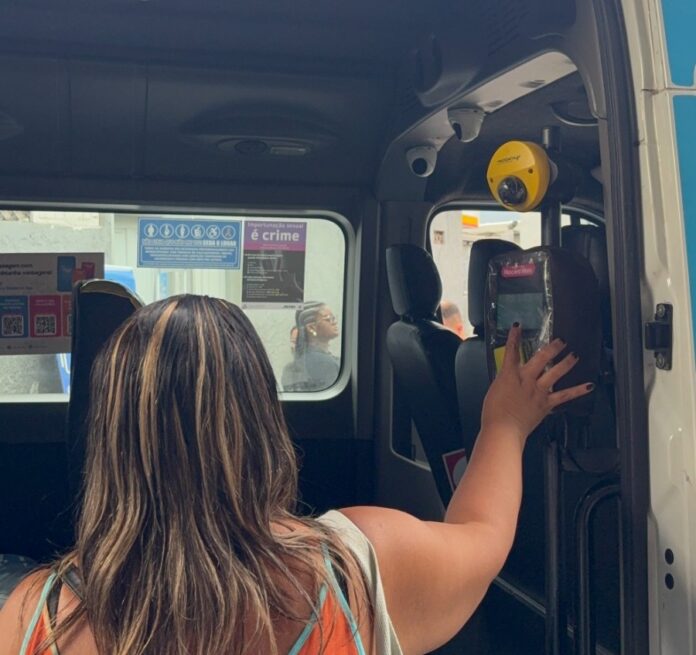 Vans intermunicipais do Rio passam a operar com biometria facial em 100% da frota e inauguram nova etapa de controle e transparência