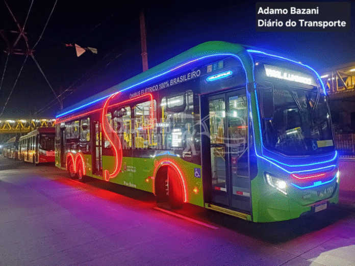 Viajamos na 2002-31, a linha especial de Natal de São Paulo, que vale muito a pena