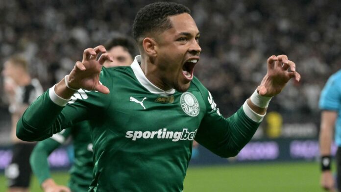Vitor Roque na Premier League? Veja como Palmeiras encara assédio europeu por atacante e por que ida à seleção é 'trunfo' por permanência