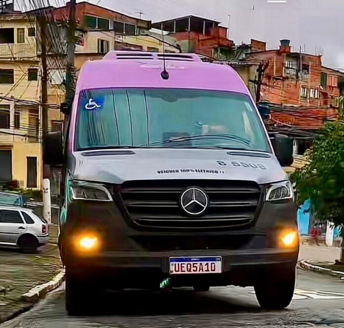 Auto Bless testa van elétrica adaptada para PcDs, em especial crianças com autismo