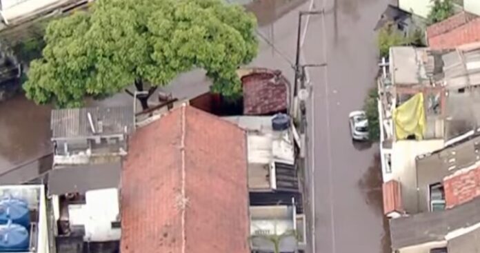 Alagamentos prejudicam operação de linhas de ônibus na Zona Norte de São Paulo nesta sexta-feira (26) 