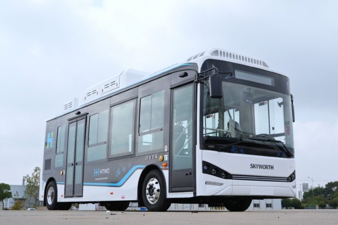 Ásia testa força do ônibus a hidrogênio em grandes contratos; Europa consolida escala do ônibus elétrico