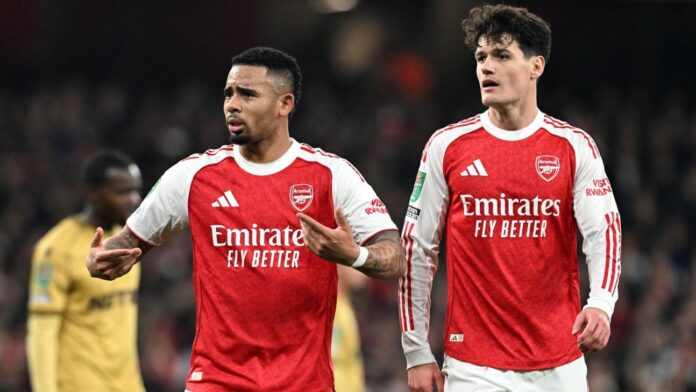 Com Gabriel Jesus titular, Arsenal vence Crystal Palace nos pênaltis e vai à semifinal da Copa da Liga Inglesa contra o Chelsea