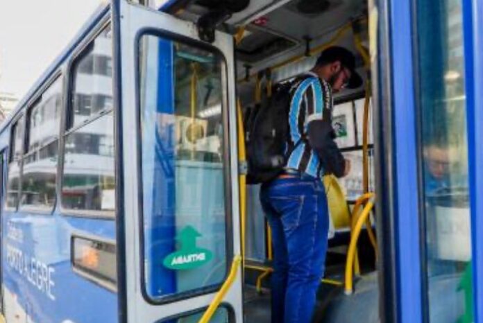 EPTC divulga esquema especial de trânsito e transporte para Grêmio x Fluminense em Porto Alegre (RS) nesta terça-feira (2)