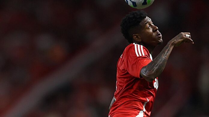 Flamengo? Palmeiras? Vitão tem preferência para deixar o Inter em negócio que pode chegar a R$ 74 milhões