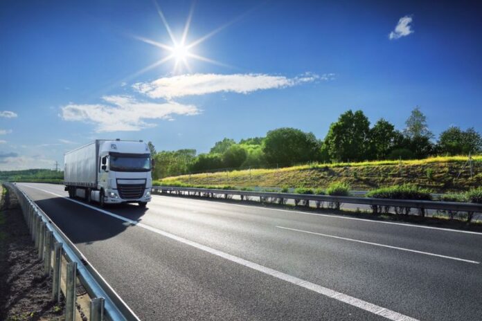 Frete agrícola segue lento em novembro e deve reagir com avanço da colheita da safra 2025/26, aponta Conab