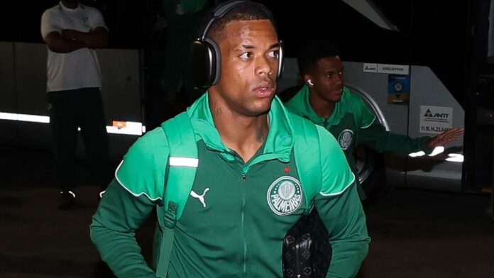 Grêmio negocia a contratação do lateral Caio Paulista, do Palmeiras, por empréstimo