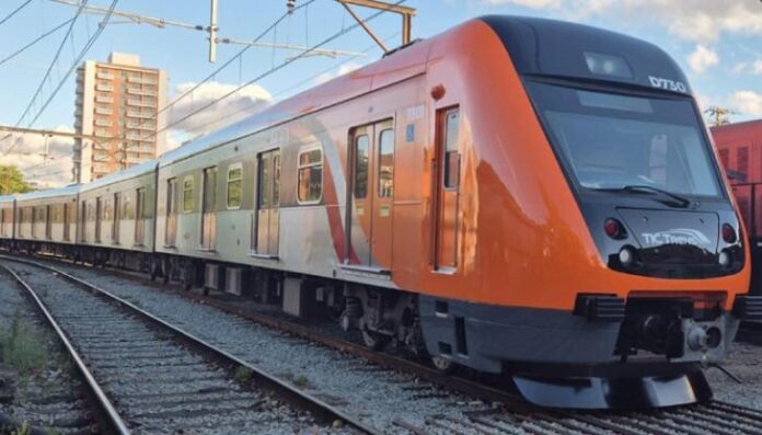 Linha 7-Rubi opera com velocidade reduzida na noite desta terça-feira (09)