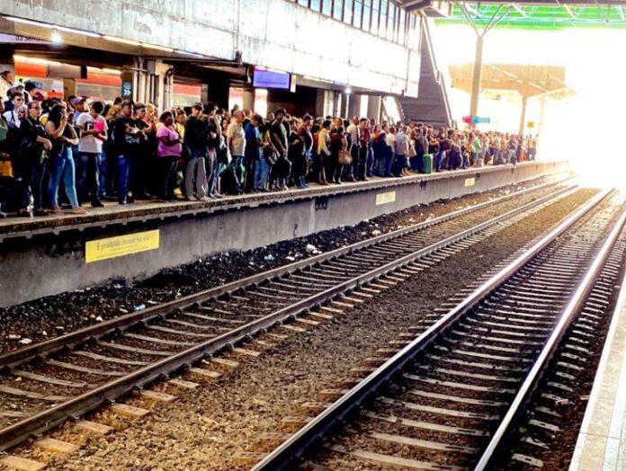 Linhas de trens são normalizadas após impactos de fortes ventos em São Paulo nesta quarta-feira (10)