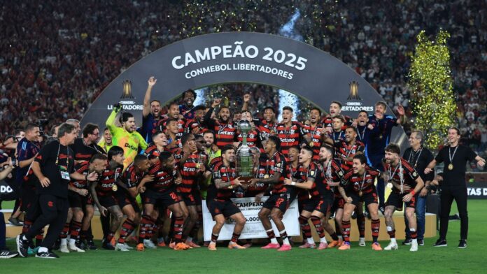 Luis Fabiano vê Flamengo 'nadando de braçadas' nos próximos anos: 'Espero que os outros clubes do Brasil despertem'