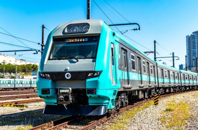 Plataforma de Trilhos da Motiva forma 71 operadores de trem em curso gratuito e exclusivo com Senai e irá contratar 40 deles no primeiro semestre de 2026