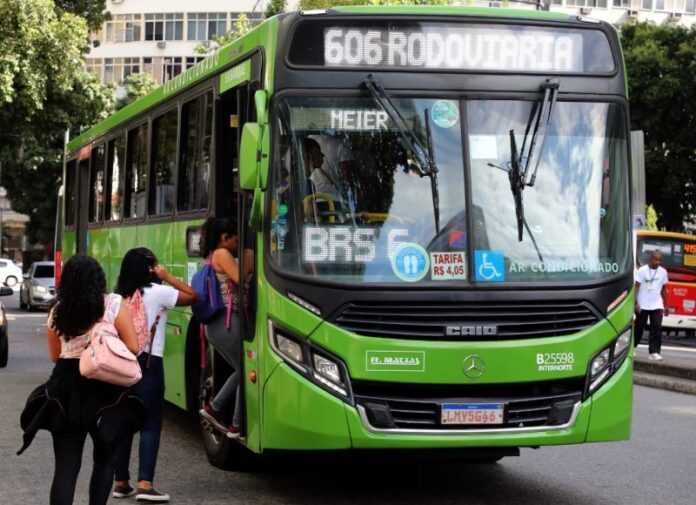 Tarifa de ônibus municipais do Rio de Janeiro (RJ) sofre reajuste a partir de 04 de janeiro de 2026
