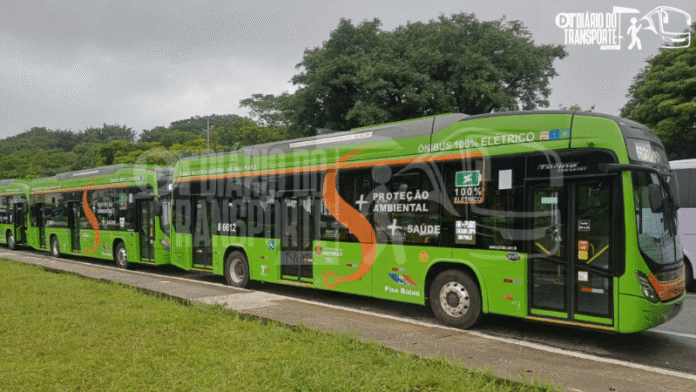 Um dia após pedir caducidade contra Enel, Prefeitura de São Paulo apresenta ônibus elétricos que tiveram atraso por causa de concessionária