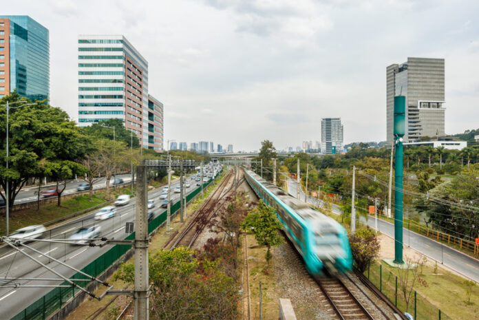 ViaMobilidade terá trem expresso para transportar público ao show Tardezinha 2025, no Autódromo de Interlagos, no próximo sábado (20)