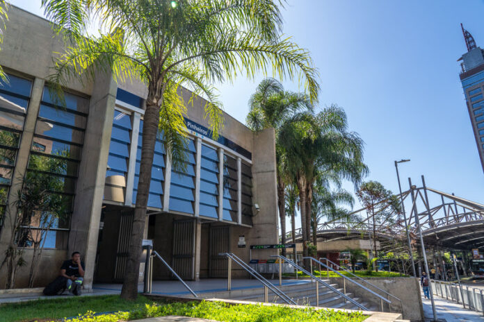 ViaQuatro e ViaMobilidade registram aumento de 190 mil passageiros em estações próximas a polos corporativos