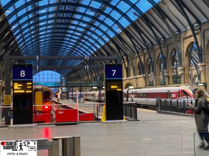 Londres inicia retirada de trens a diesel da estação de St Pancras, um dos principais nós ferroviários do Reino Unido