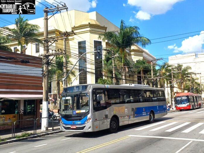 Frota será de 4,9 mil ônibus circulando no domingo (25), aniversário de São Paulo, diz SPTrans