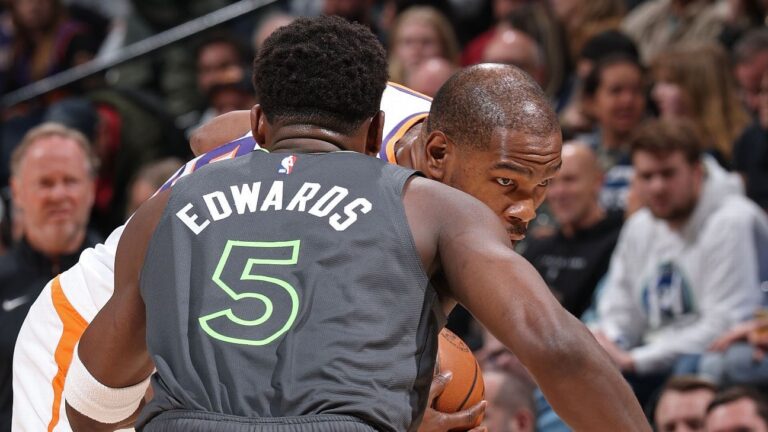 As provocações entre ‘fã’ e ‘ídolo’ que marcam duelo na NBA e o que assistir no Disney+