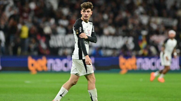 Com Bidon na mira da Europa, Corinthians quer ex-Premier League, mas esbarra em valores