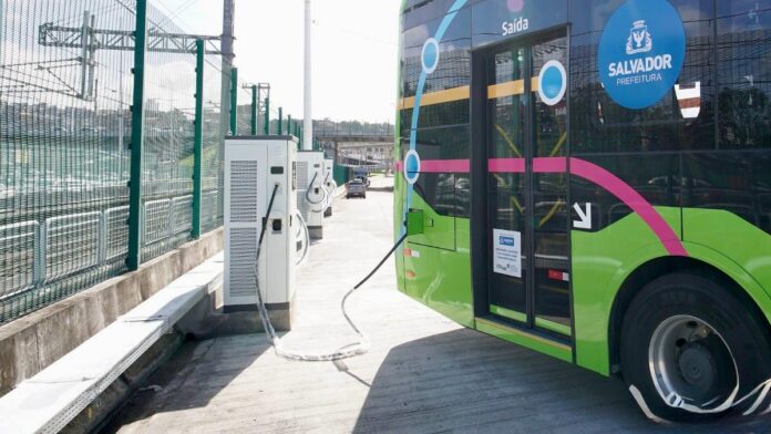 “Eletrificação não é só trocar ônibus, é estruturar um sistema completo”, diz gerente de eletromobilidade da Nansen, que participará do Fórum do DETRO-RJ