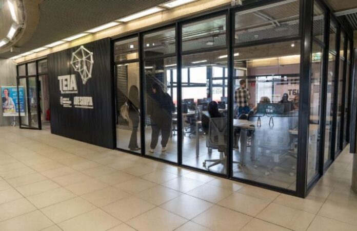 Estação Tamanduateí do Metrô de São Paulo passa a oferecer coworking gratuito e estúdio de gravação