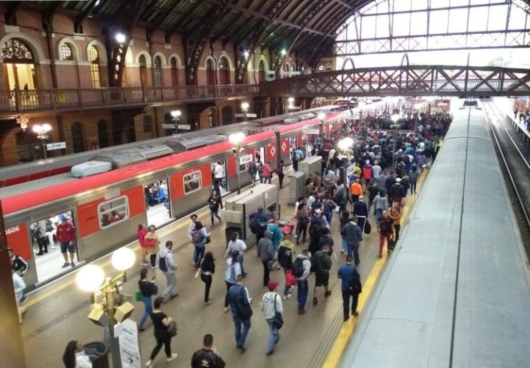 Estação da Luz da CPTM recebe ação de prevenção e tratamento ao HIV e ISTs nesta quinta-feira (22)