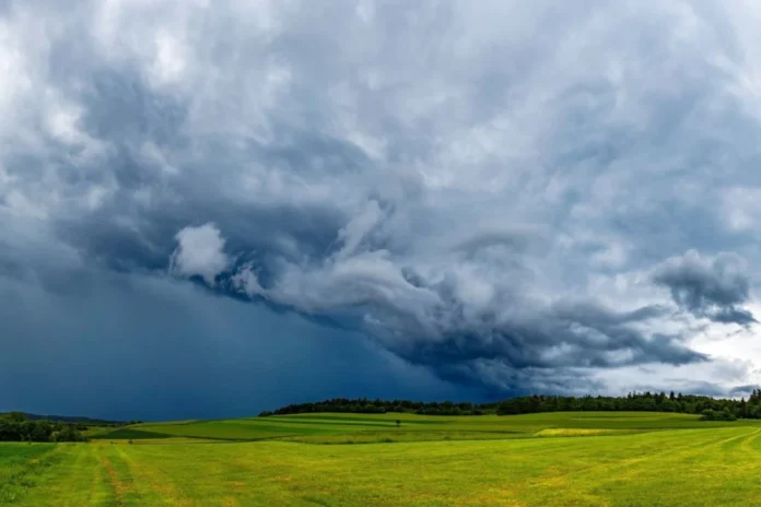Inmet prevê chuvas volumosas em áreas do país com destaque para Minas Gerais