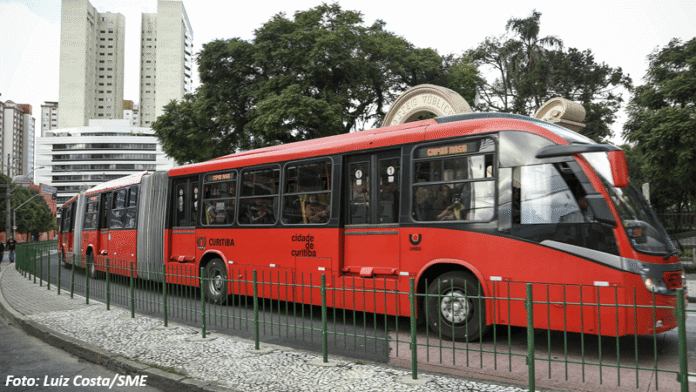 Nova concessão mantém meia tarifa aos domingos e amplia integração no Centro de Curitiba (PR), diz prefeitura