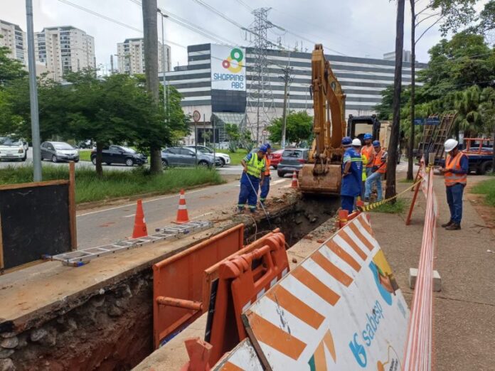 Obras causam congestionamentos e afetam linhas de ônibus em Santo André neste sábado (24)