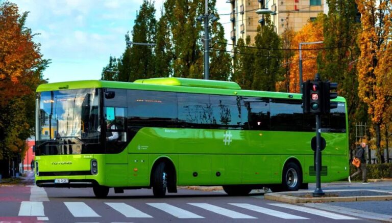 Ônibus elétricos chineses podem ter acessos e controle remotos da China e Reino Unido avança em investigação sobre segurança cibernética; confira