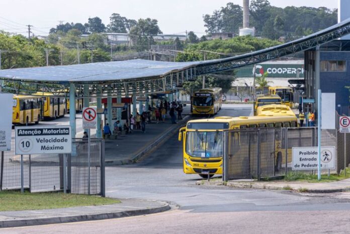 Ônibus reforçam ligação entre Jundiaí (SP) e cidades da região durante a Festa da Uva