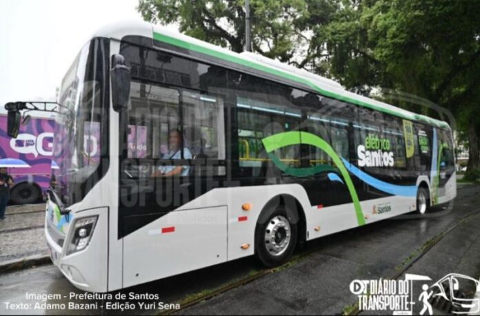 Piracicabana apresenta ônibus elétrico chinês da CRRC para Santos (SP) e prefeitura anuncia congelamento de tarifa até 2028