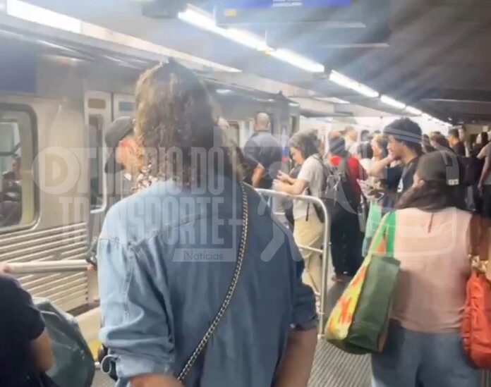 Presença de passageiro nos trilhos da Estação Santana afeta operações das linhas 1-Azul e 3-Vermelha do Metrô na noite desta quinta-feira (15)