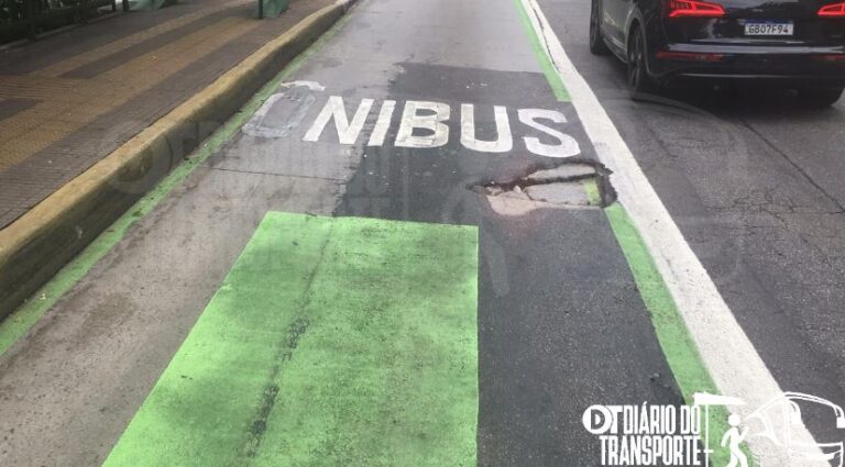 Primeiro Corredor Verde, que deve ser referência em mobilidade em São Paulo, nem foi inaugurado e está cheio de buracos, rachaduras e bocas de lobo afundadas