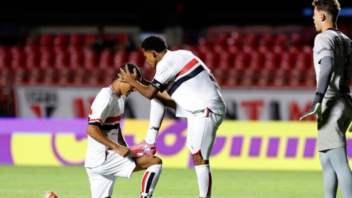 São Paulo dá show no Morumbis, elimina 'sensação' Ibrachina e vai em busca do bi da Copinha contra Cruzeiro