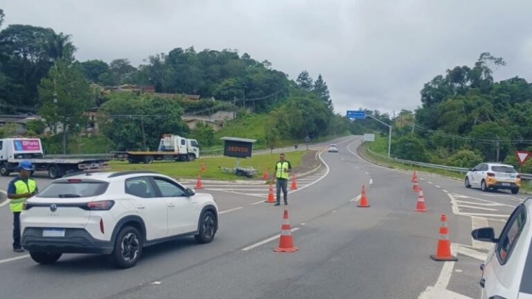 Serra Mogi-Bertioga (SP-098) é liberada parcialmente na tarde deste domingo (04)
