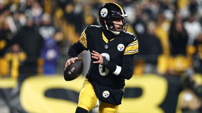 Steelers de Aaron Rodgers vencem ‘batalha final’ contra Ravens e vão aos playoffs da NFL