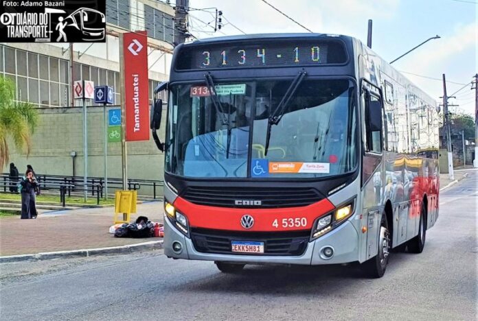 Tarifa Zero nos ônibus da cidade de São Paulo vai até 23h59 deste dia 1º de janeiro