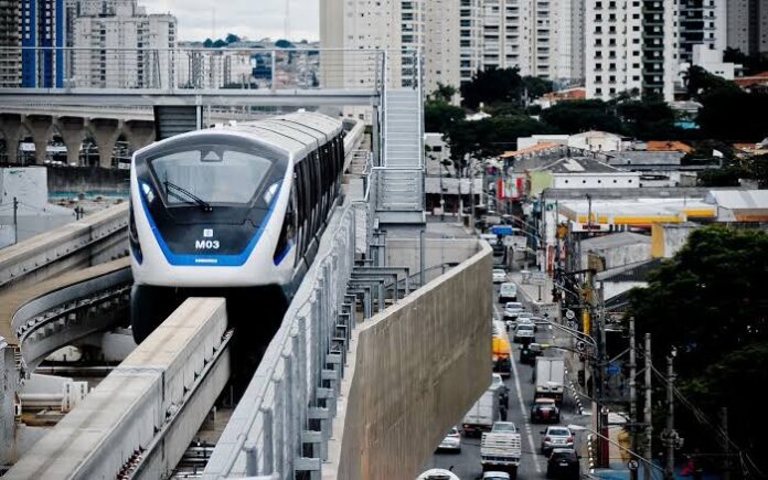 Testes com novo trem alteram a operação da Linha 15-Prata de monotrilho no domingo (11)
