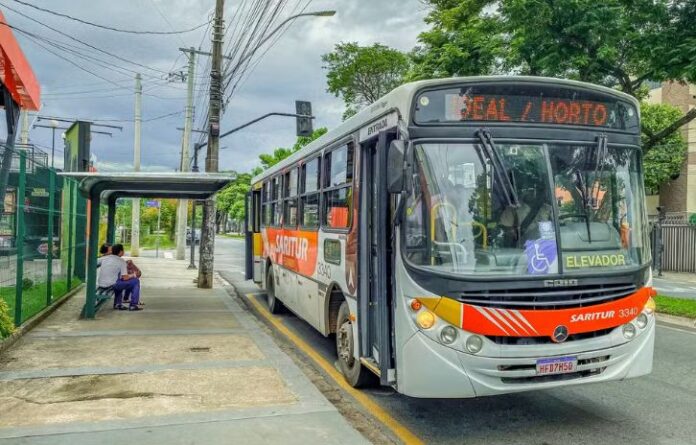 Usuários do trem noturno passam a contar com novos horários de ônibus em Ipatinga (MG)