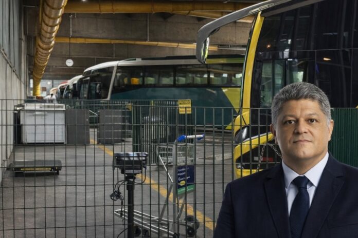 Quando o ônibus deixa a rodoviária para ganhar o passageiro