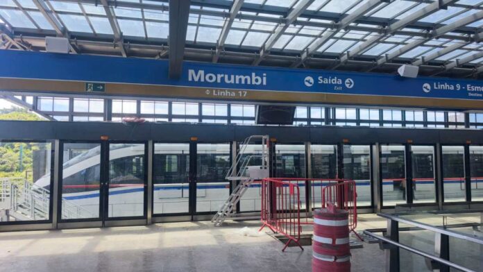 Trem da linha 17-Ouro faz primeira viagem até a Estação Morumbi, na Zona Sul da capital, durante testes