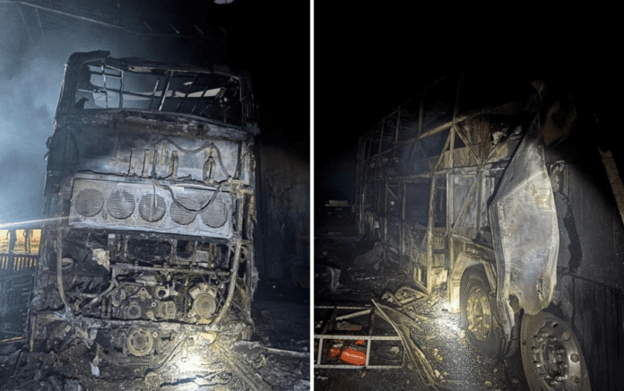 Incêndio em galpão de Goiânia (GO) destrói ônibus utilizado por músicos